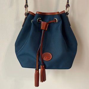 Dooney & Bourke 💙 Drawstring Canvas Crossbody Bag